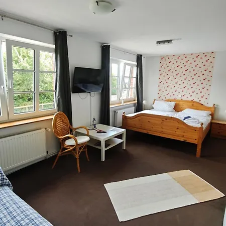 מלון Landquartier Schwesing